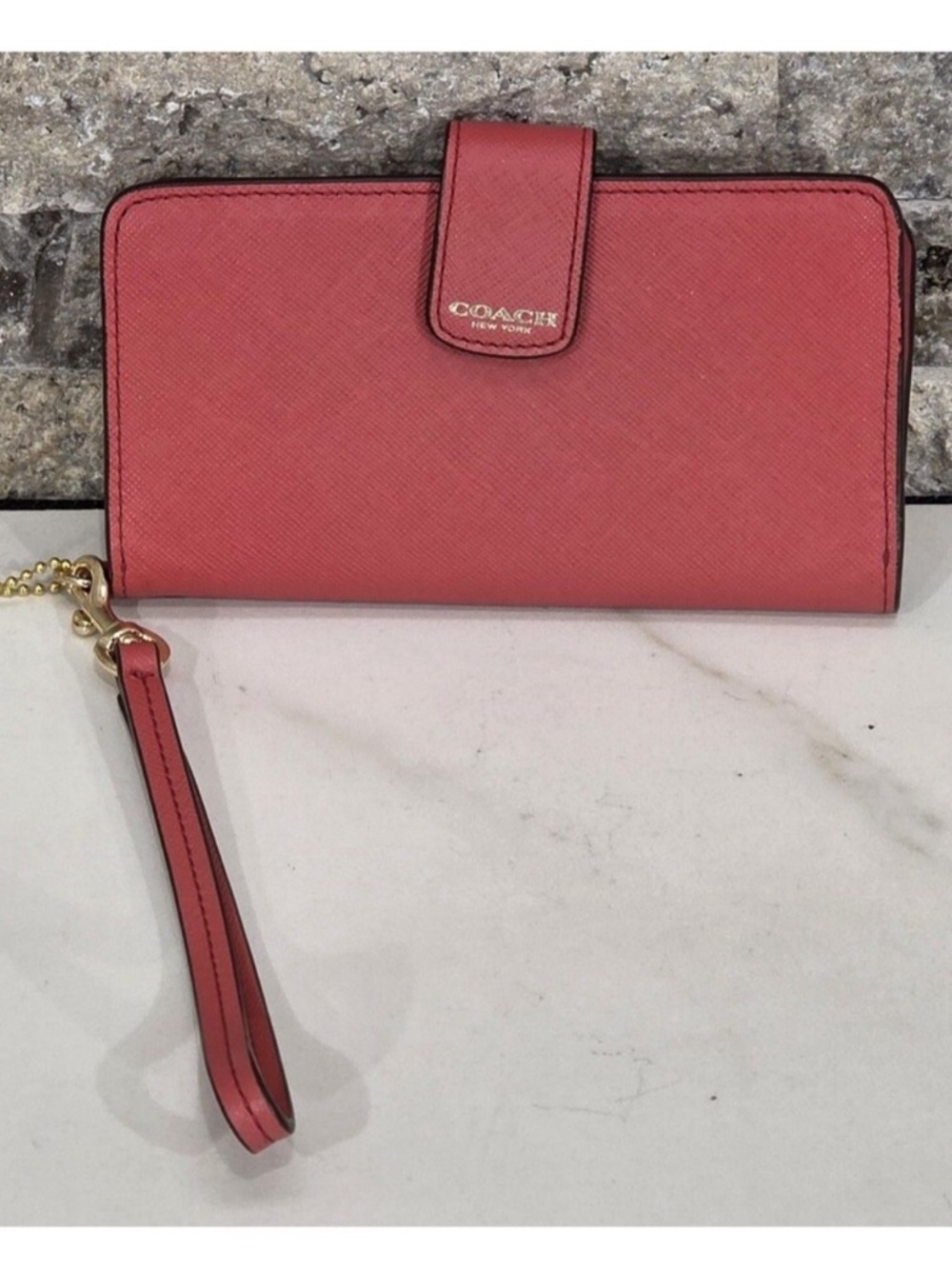 Coach Pink Leather Tech Phone Wallet Wristlet - Picture 3 of 15